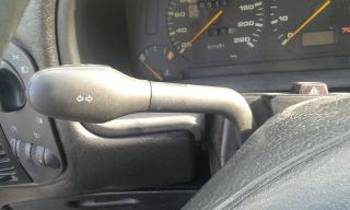 1994 model seat ibiza 1.8 benzin araçdan sökme çıkma orijinal sinyal kolu ve silecek çalıştırma kolu