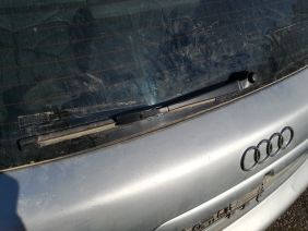 2001 model audi a3 çıkma orijinal arka bagaj cam silecek kolu