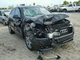 audi Q3  çıkma yedek parçaları 