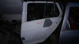 vw  golf 7 çıkma beyaz renk sol arka kapı