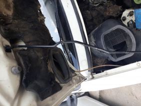 vw transporter t4 1.9 turbo abl motor beyaz renk araçtan sökme çıkma orijinal kaput destek kilidi