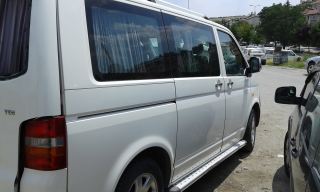 vw transporter t5 1.9 tdı 105 lik axb - axc motor beyaz renk kısa şase araçtan sökme çıkma orijinal sağ arka çamurluk