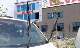 vw transporter t5 1.9 tdı 105 lik axb - axc motor beyaz renk kısa şase araçtan sökme çıkma orijinal sağ sol ön silecek kolları