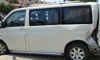 vw transporter t5 1.9 tdı 105 lik axb - axc motor beyaz renk kısa şase araçtan sökme çıkma orijinal sol yan duvar